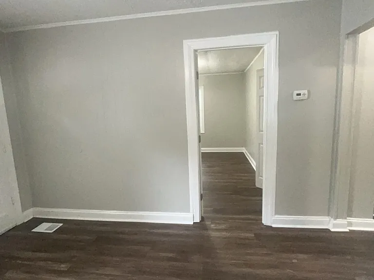 2381 Bruce St — Photo 3