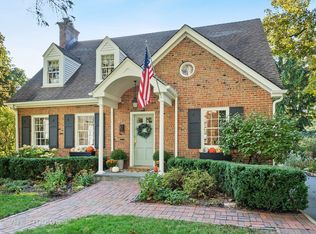 612 Sycamore Rd, Barrington, IL 60010