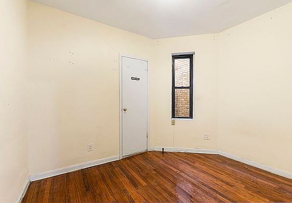 3rd image of 245 E 39th St APT 5C