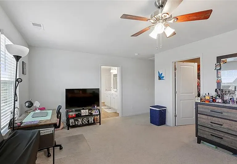 147 Troupe Dr — Photo 13