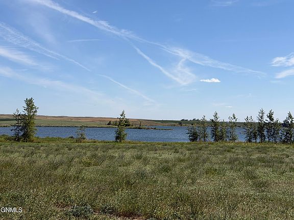 4th image of 100 Round Lake Rd