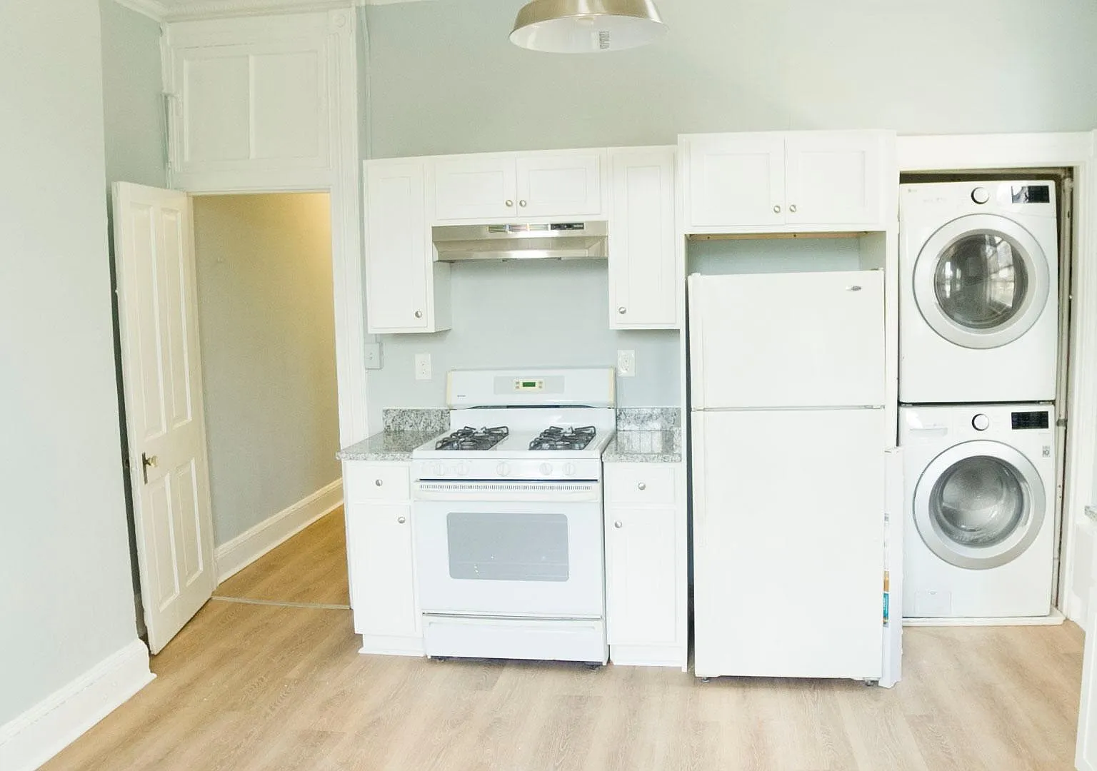 2 bed, 1200 sqft, $1,550 — Photo 3