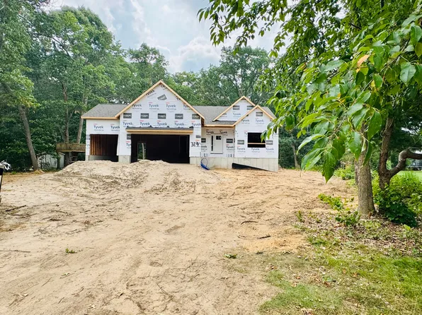 324 Hazelwood Ct, Muskegon, MI 49442