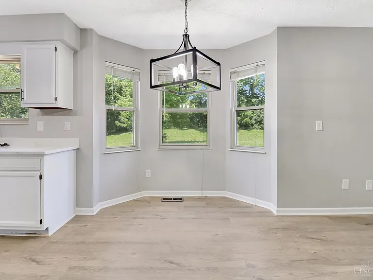 6817 Raven Ct — Photo 4
