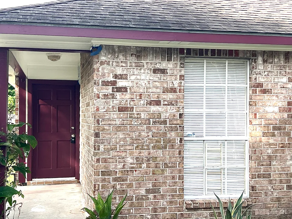8115-8117 Starwood Ct