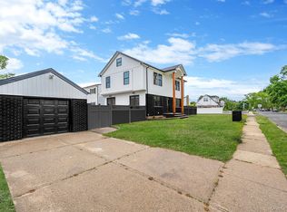 87 Sobro Ave, Valley Stream, NY 11580