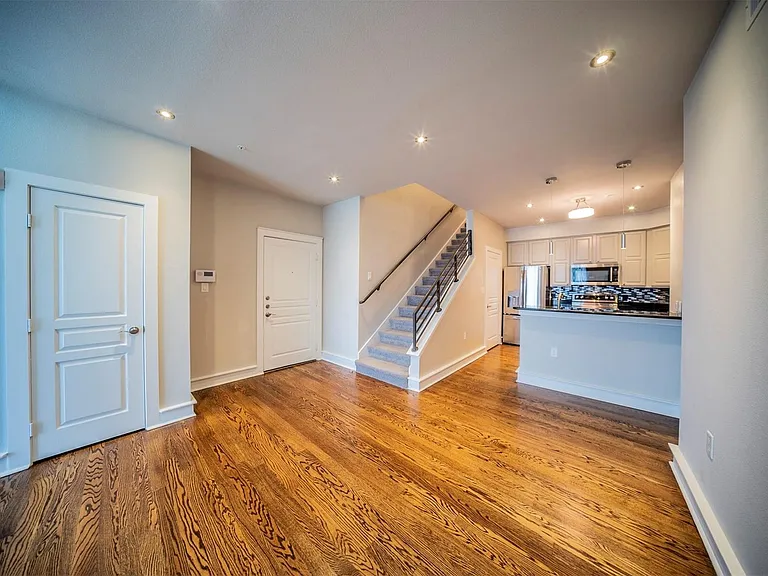 3333 Darcy St #2209 — Photo 7