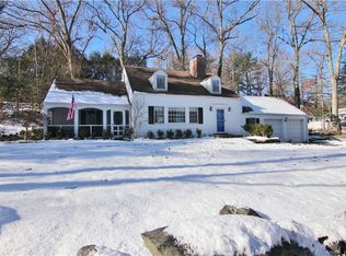 7 Apple Tree Ln, Stamford, CT 06905