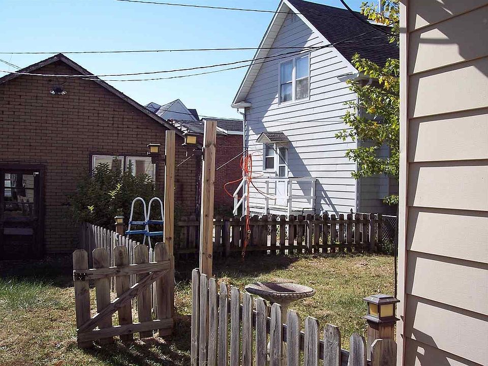 2nd image of 245 4th Ave N