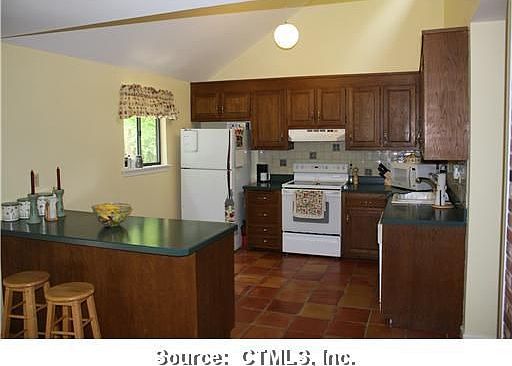 2nd image of 63 S Stonybrook Dr