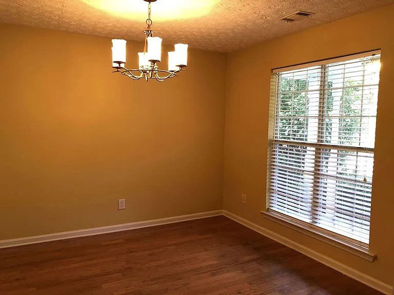 250 Dillion Dr — Photo 14