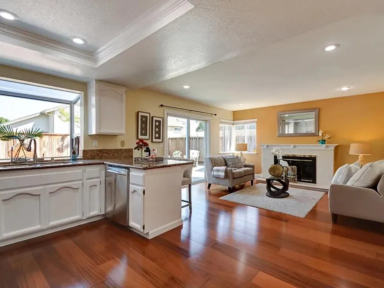 34520 Willbridge Ter — Photo 10
