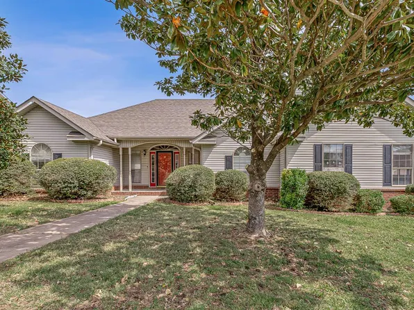 1101 Ridgeway St, Paragould, AR 72450