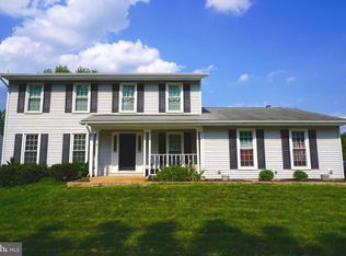 1432 Powells Tavern Pl, Herndon, VA 20170
