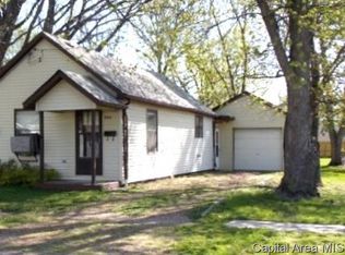 944 N Noble St, Virden, IL 62690