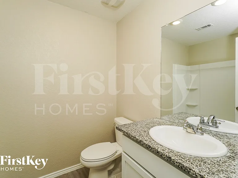2402 Double Oak Dr — Photo 11