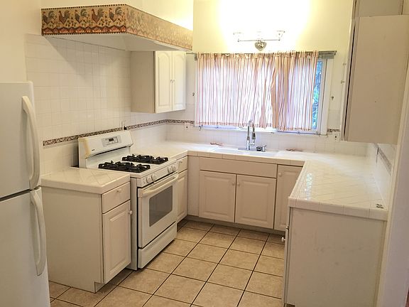 5th image of 3401 Park Blvd