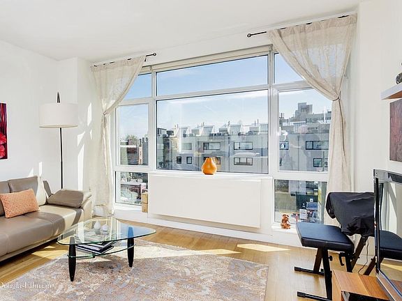 2nd image of 189 Schermerhorn St APT 3R