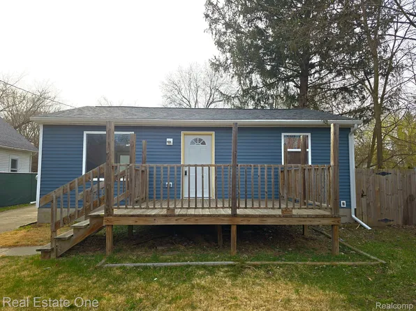 4912 Pleasant Grove Rd, Lansing, MI 48910