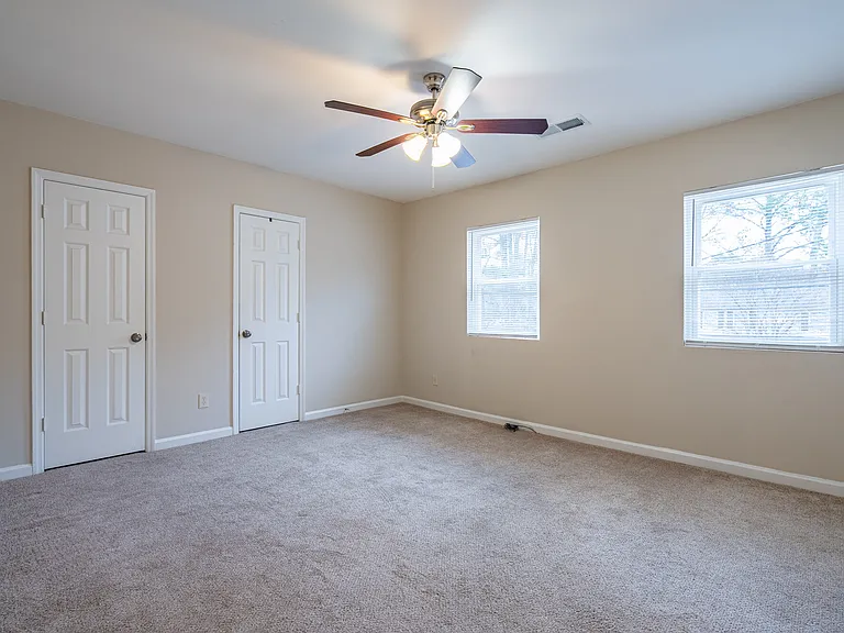 114 Bentley Pkwy #B — Photo 14
