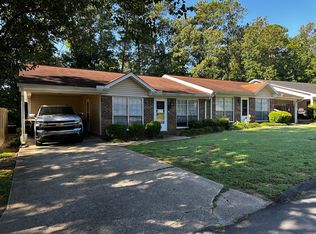 11&12 Garden Lakes Blvd, Rome, GA 30165