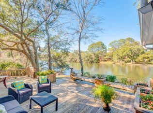 657 Lake Frances Dr, Charleston, SC 29412