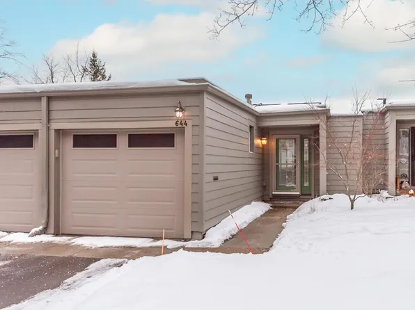 644 Watersedge Dr, Ann Arbor, MI 48105