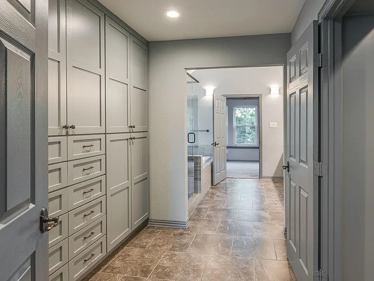 2417 Bonham Trl — Photo 41