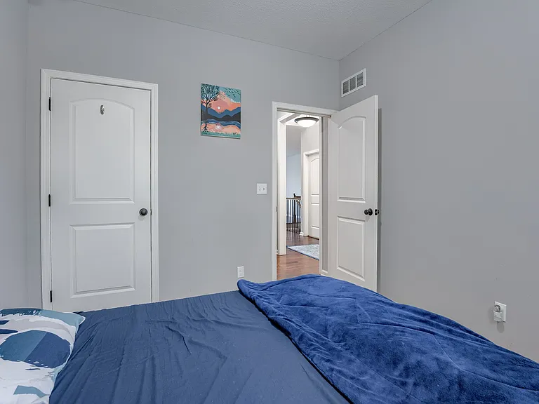 15523 Valley View Dr — Photo 16