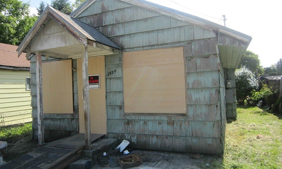2nd image of 1424 Pacific Ave S
