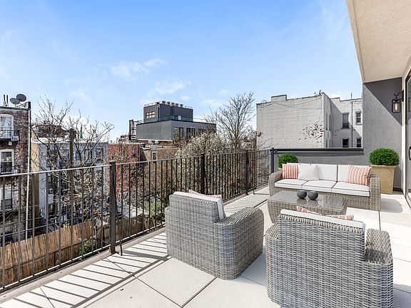 4th image of 270 19th St #3