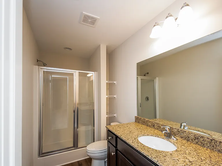 335 Noble Ln — Photo 7