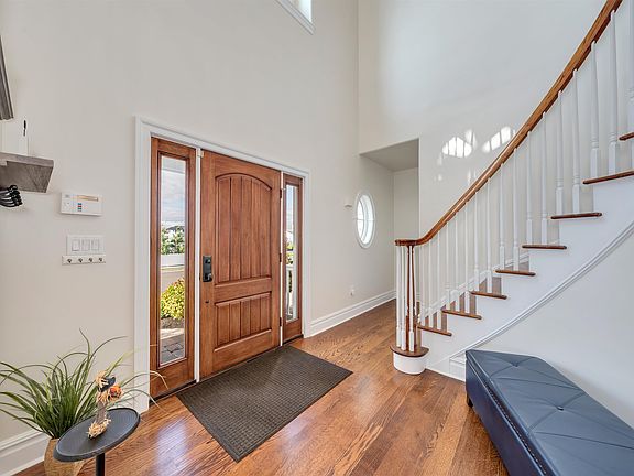 5th image of 7 Ocean Dr W