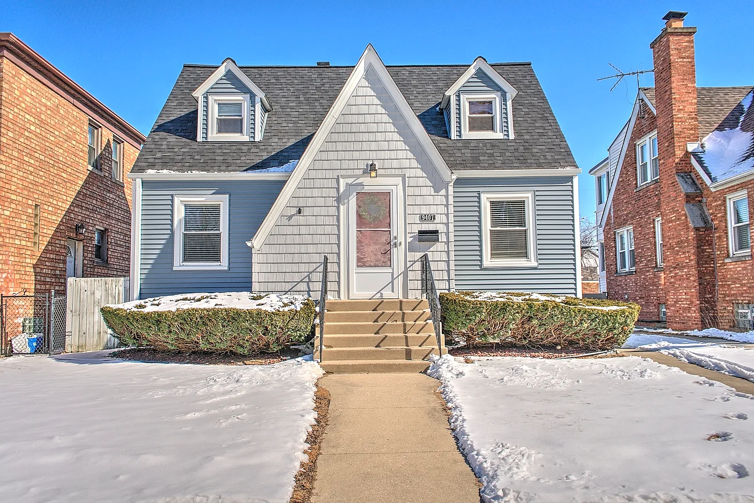 9407 S Saint Louis Ave photo 1
