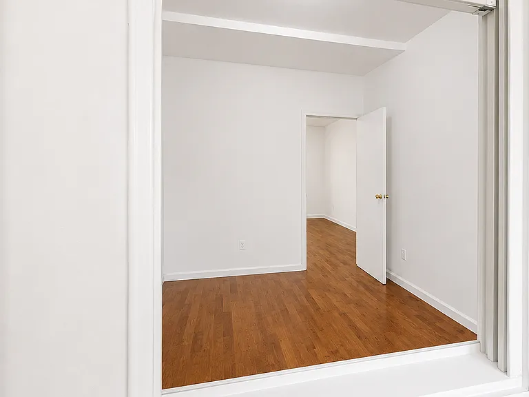 294 Harman St #2W — Photo 6
