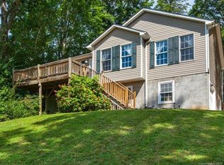 305 Northeast Ave, Swannanoa, NC 28778