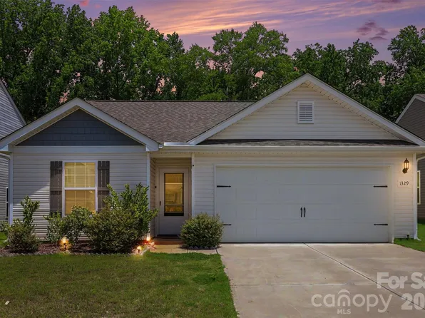 1329 Nia Rd, Charlotte, NC 28215