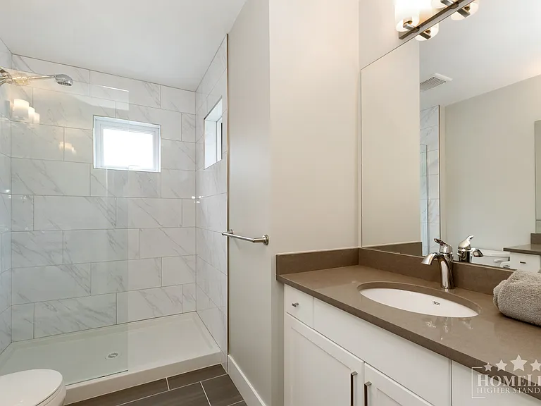 386 Pine Ave #4 — Photo 11