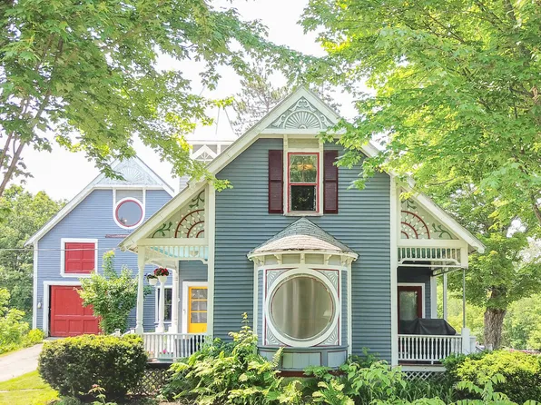 88 Railroad Street, Clinton, ME 04927
