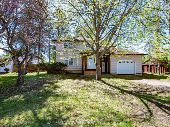 22 Cabot Pl, Deep River, ON K0J 1P0