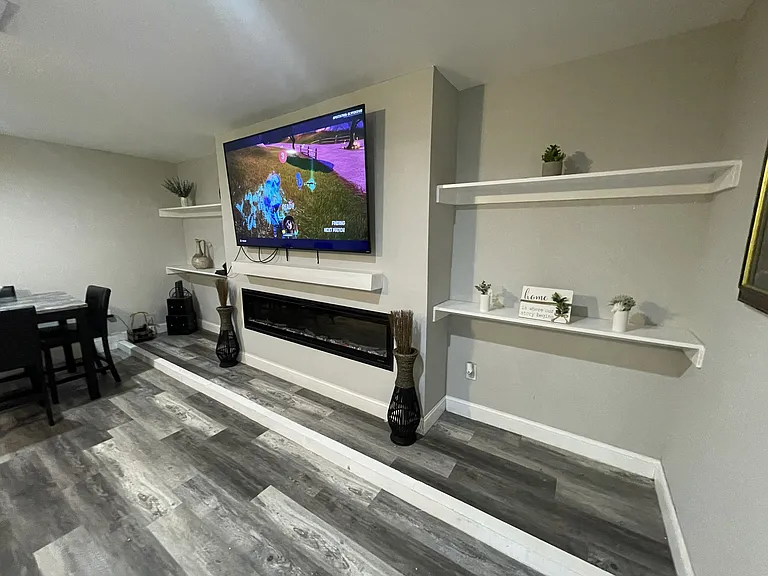 1313 E Turley St — Photo 7