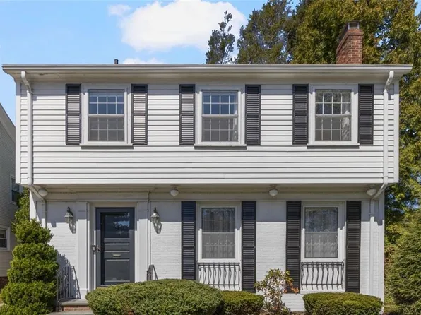 685 Pontiac Ave, Cranston, RI 02910