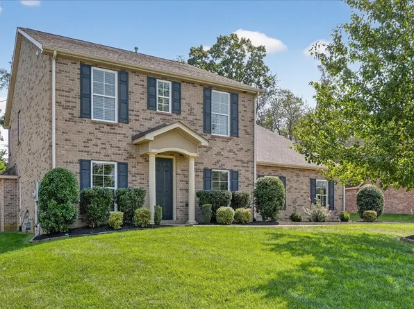 121 Windmill Pointe Cir, Hendersonville, TN 37075