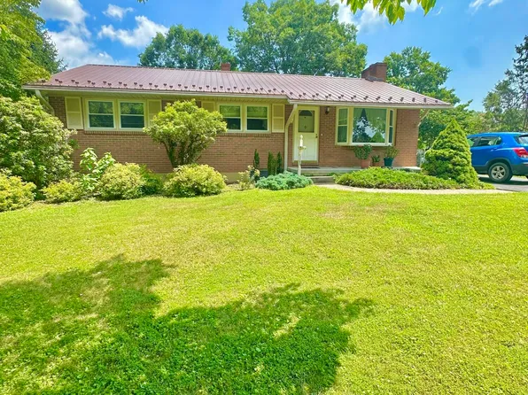 109 Vine Ave, Clifton Forge, VA 24422