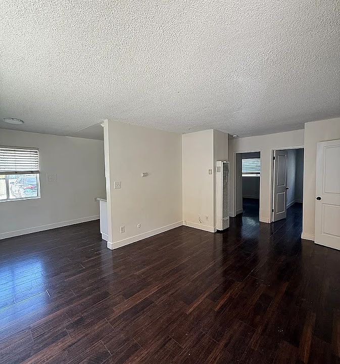 1st image of 323 N Virgil Ave APT 2