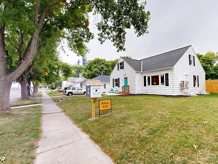 27 Division St N #AIRBB — Photo 6