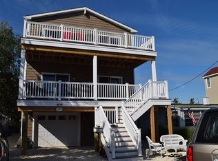 220 W 14th St, Ship Bottom, NJ 08008