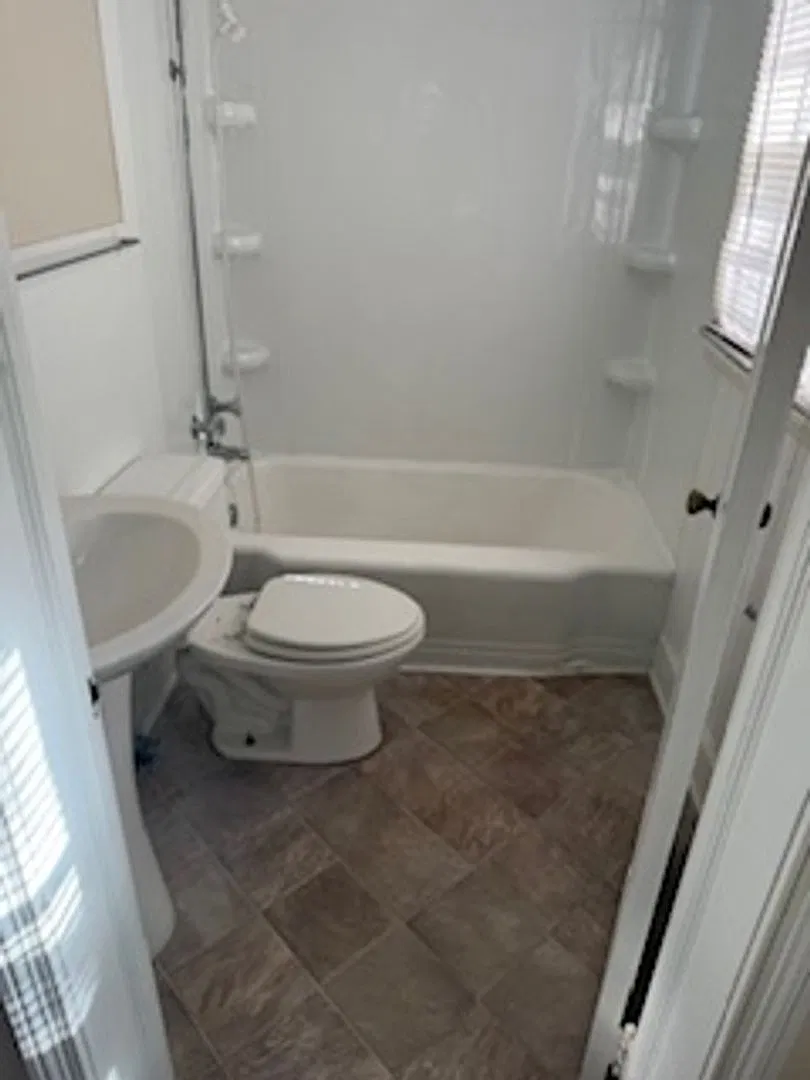 Summerville, Wood Floors, Close to Augusta University — Photo 4