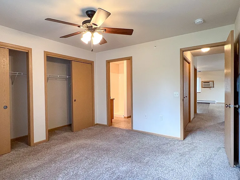 1201 N Memorial Drive 2401 Semling Dr — Photo 22