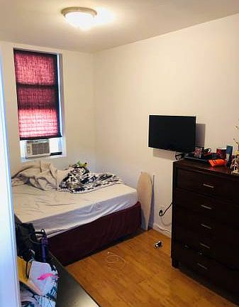 3rd image of 12412 Metropolitan Ave #2A